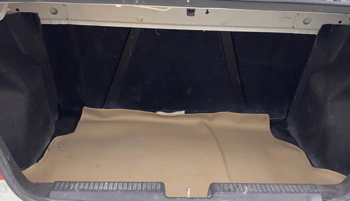 2020 Maruti Dzire VXI AMT, Petrol, Automatic, 36,501 km, Boot Inside