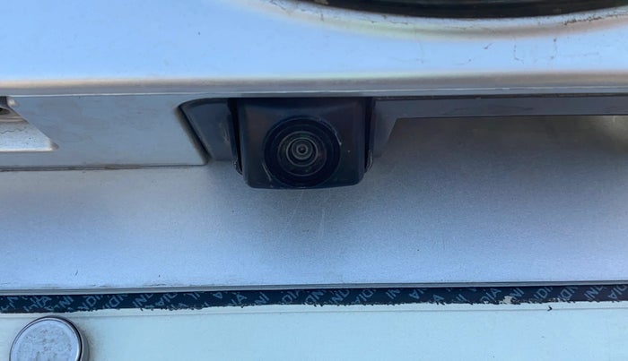 2019 Mahindra XUV300 W8 (O) 1.2 PETROL, Petrol, Manual, 66,047 km, Parking Camera