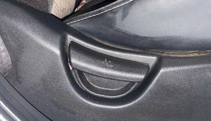 2015 Hyundai Grand i10 SPORTZ 1.1 CRDI, Diesel, Manual, 53,419 km, Driver Side Adjustment Panel