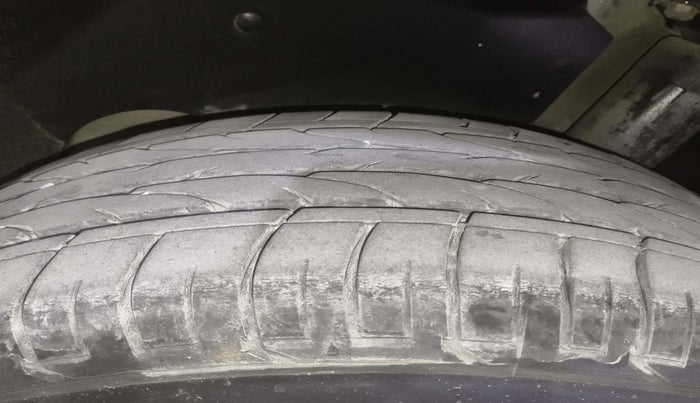 2019 MG HECTOR SHARP 1.5 DCT PETROL, Petrol, Automatic, 1,15,634 km, Left Front Tyre Tread