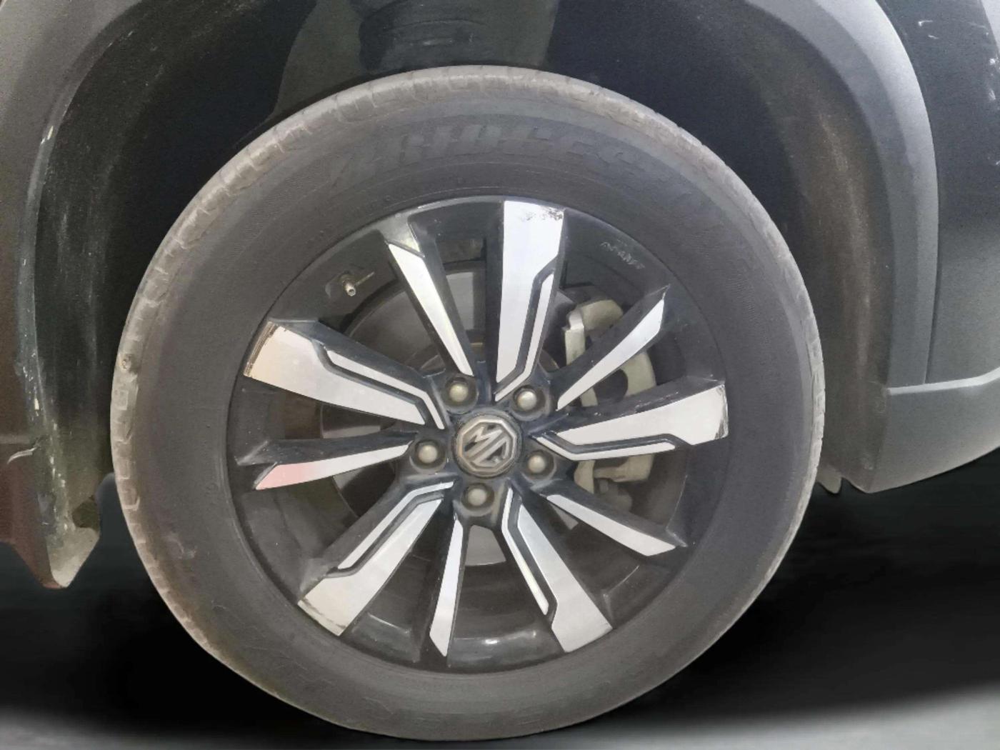 2019 MG HECTOR SHARP 1.5 DCT PETROL, Petrol, Automatic, 1,15,634 km, Right Front Wheel
