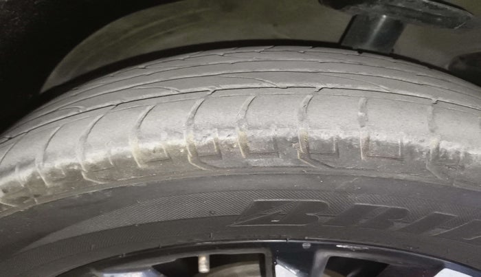 2019 MG HECTOR SHARP 1.5 DCT PETROL, Petrol, Automatic, 1,15,634 km, Right Front Tyre Tread