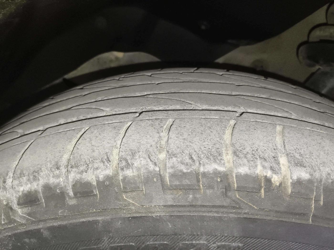 2019 MG HECTOR SHARP 1.5 DCT PETROL, Petrol, Automatic, 1,15,634 km, Right Rear Tyre Tread