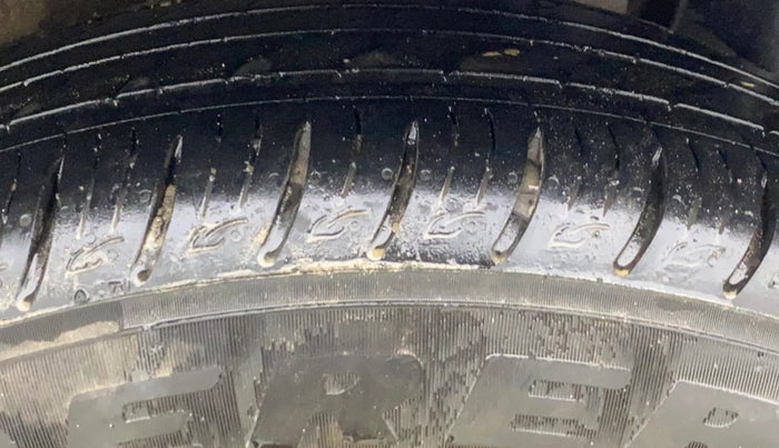 2025 KIA SONET HTX 1.5 AT, Diesel, Automatic, 27,399 km, Left Rear Tyre Tread