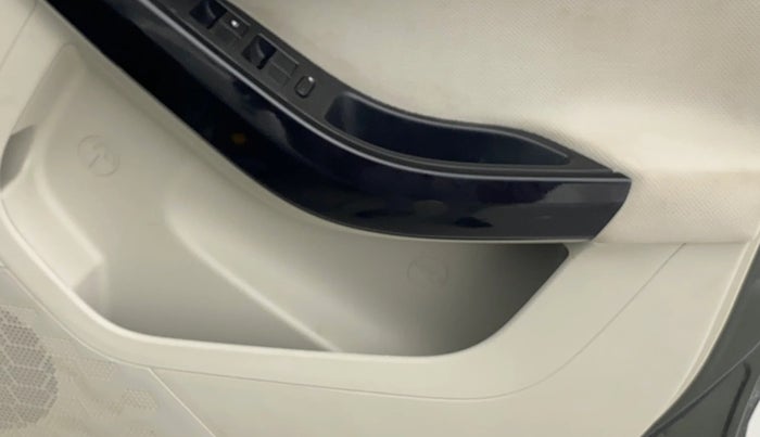 2022 Tata NEXON XZ PLUS (HS) PETROL, Petrol, Manual, 40,144 km, Driver Side Door Panels Control