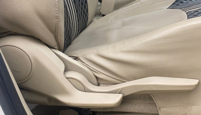 2021 Maruti Dzire VXI, Petrol, Manual, 1,03,849 km, Driver Side Adjustment Panel