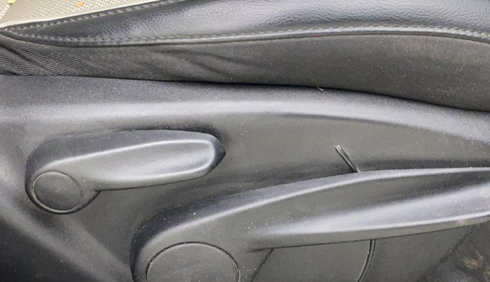 2018 Jeep Compass LIMITED 1.4 PETROL AT, Petrol, Automatic, 42,428 km, Driver Side Adjustment Panel