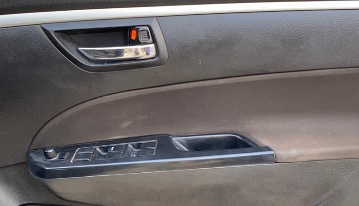 2017 Maruti Swift VXI, Petrol, Manual, 67,233 km, Driver Side Door Panels Control