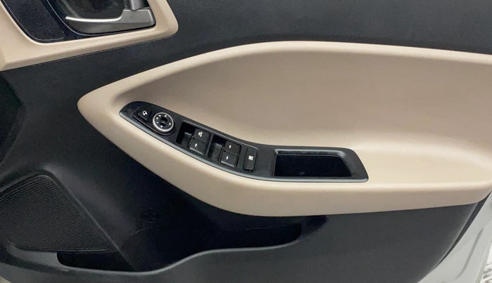 2015 Hyundai Elite i20 ASTA 1.2, Petrol, Manual, 29,622 km, Driver Side Door Panels Control