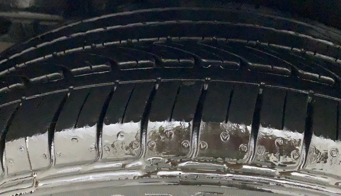 2021 Maruti Ciaz ALPHA 1.5 SHVS PETROL, Petrol, Manual, 16,877 km, Right Rear Tyre Tread