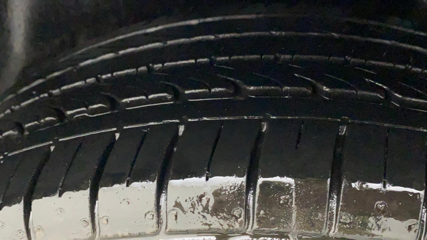 2021 Maruti Ciaz ALPHA 1.5 SHVS PETROL, Petrol, Manual, 16,877 km, Left Rear Tyre Tread
