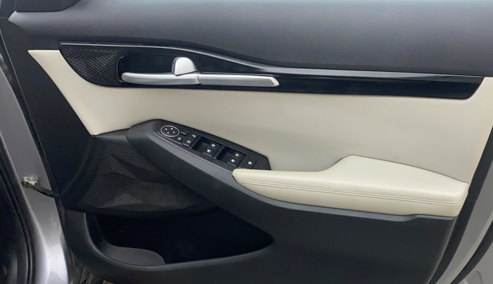 2021 KIA SELTOS HTX 1.5 CVT PETROL, Petrol, Automatic, 61,116 km, Driver Side Door Panels Control