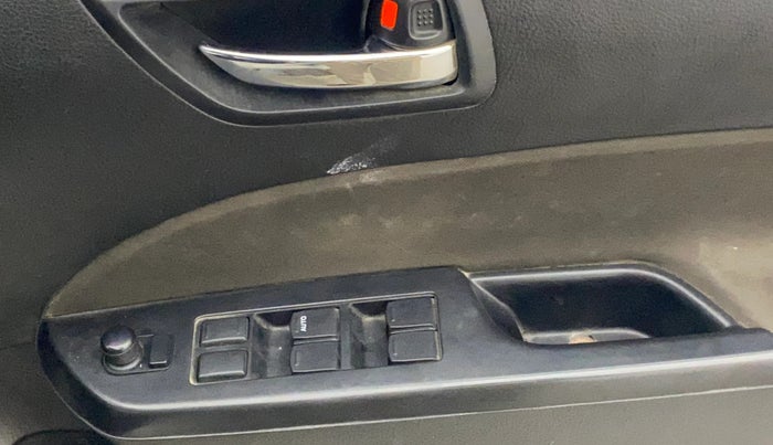 2016 Maruti Swift VXI, Petrol, Manual, 1,02,156 km, Driver Side Door Panels Control