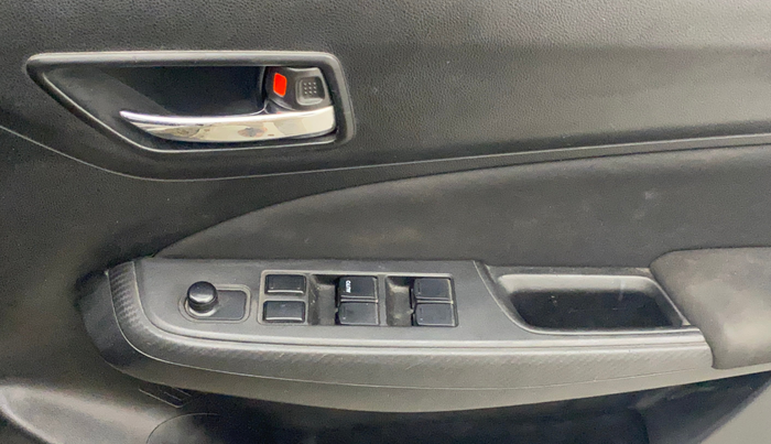 2018 Maruti Swift VXI AMT, Petrol, Automatic, 61,367 km, Driver Side Door Panels Control
