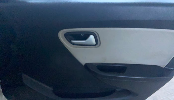 2019 Maruti Alto LXI, Petrol, Manual, 79,039 km, Driver Side Door Panels Control