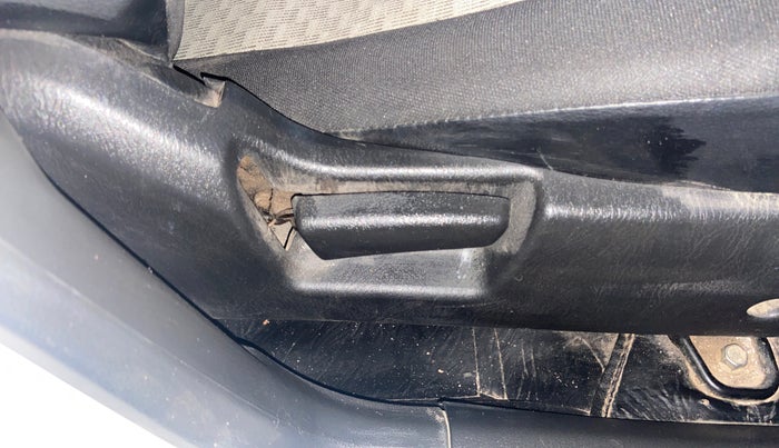 2019 Maruti Alto LXI, Petrol, Manual, 79,039 km, Driver Side Adjustment Panel