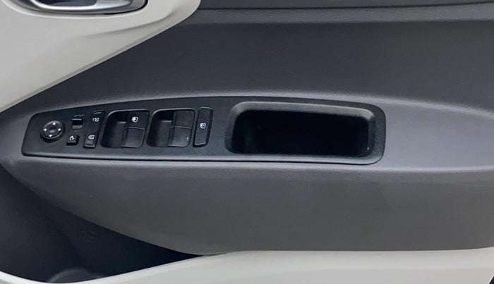 2020 Hyundai GRAND I10 NIOS SPORTZ 1.2 KAPPA VTVT, Petrol, Manual, 72,491 km, Driver Side Door Panels Control