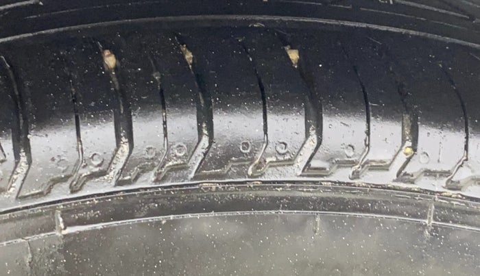 2022 Hyundai NEW I20 ASTA (O) 1.2 AT, Petrol, Automatic, 11,797 km, Right Rear Tyre Tread