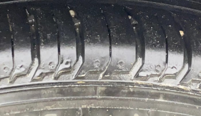 2022 Hyundai NEW I20 ASTA (O) 1.2 AT, Petrol, Automatic, 11,797 km, Left Rear Tyre Tread