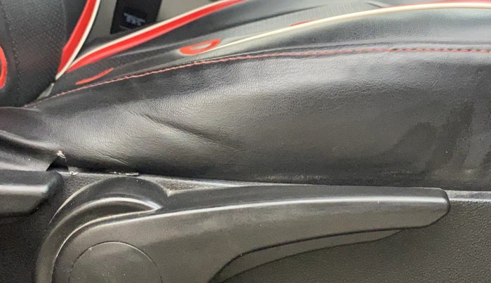 2018 Tata NEXON XZ PLUS DIESEL, Diesel, Manual, 1,04,845 km, Driver Side Adjustment Panel