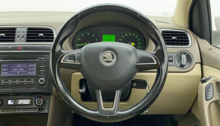 2014 Skoda Rapid ELEGANCE 1.6 MPI AT, Petrol, Automatic, 29,022 km, Steering Wheel Close Up