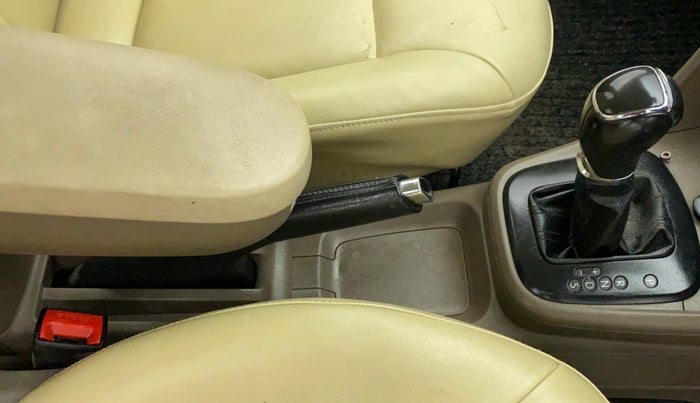 2014 Skoda Rapid ELEGANCE 1.6 MPI AT, Petrol, Automatic, 29,022 km, Gear Lever