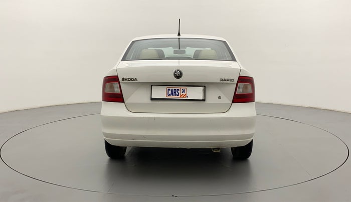 2014 Skoda Rapid ELEGANCE 1.6 MPI AT, Petrol, Automatic, 29,022 km, Back/Rear