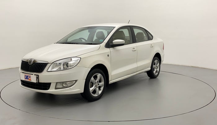 2014 Skoda Rapid ELEGANCE 1.6 MPI AT, Petrol, Automatic, 29,022 km, Left Front Diagonal