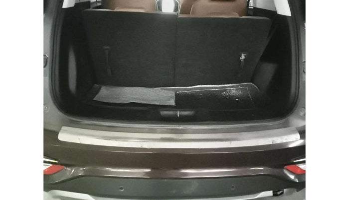 2021 MG HECTOR PLUS SHARP 2.0 DIESEL TURBO MT 6-STR, Diesel, Manual, 84,771 km, Boot Inside