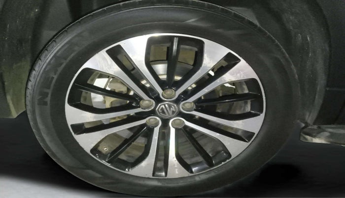 2021 MG HECTOR PLUS SHARP 2.0 DIESEL TURBO MT 6-STR, Diesel, Manual, 84,771 km, Right Front Wheel