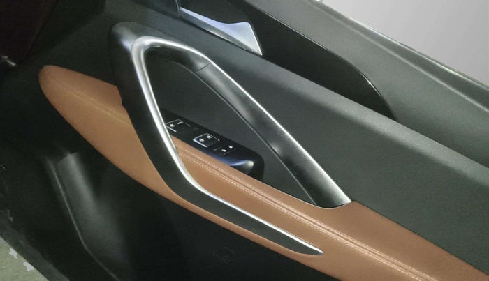 2021 MG HECTOR PLUS SHARP 2.0 DIESEL TURBO MT 6-STR, Diesel, Manual, 84,771 km, Driver Side Door Panels Control