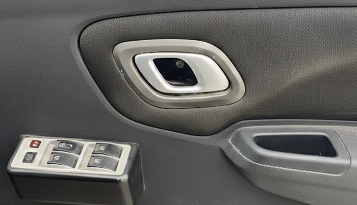 2021 Datsun Redi Go T, Petrol, Manual, 75,534 km, Driver Side Door Panels Control