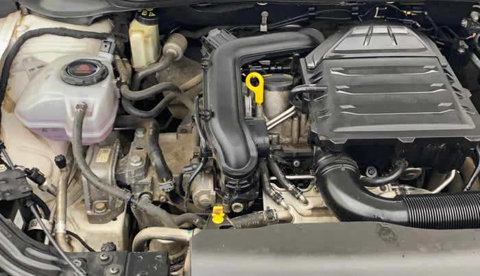 2022 Skoda SLAVIA STYLE 1.0L TSI MT, Petrol, Manual, 68,593 km, Engine View - Right