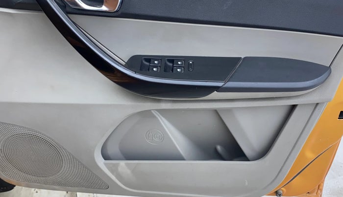 2018 Tata Tiago XZ PETROL, Petrol, Manual, 48,517 km, Driver Side Door Panels Control