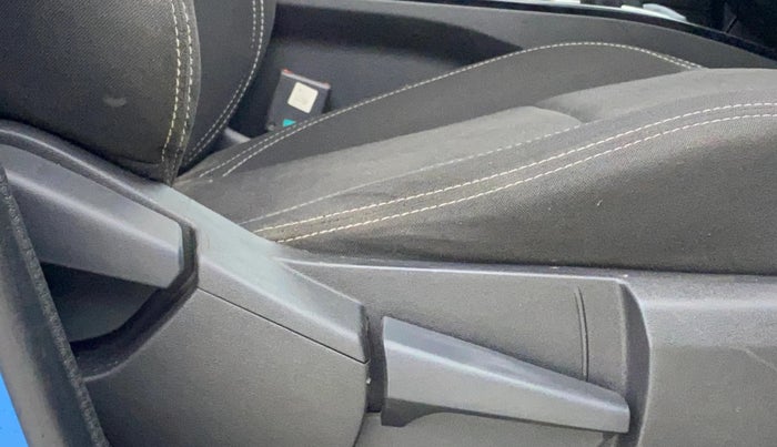 2021 Renault Kiger RXZ MT, Petrol, Manual, 57,005 km, Driver Side Adjustment Panel