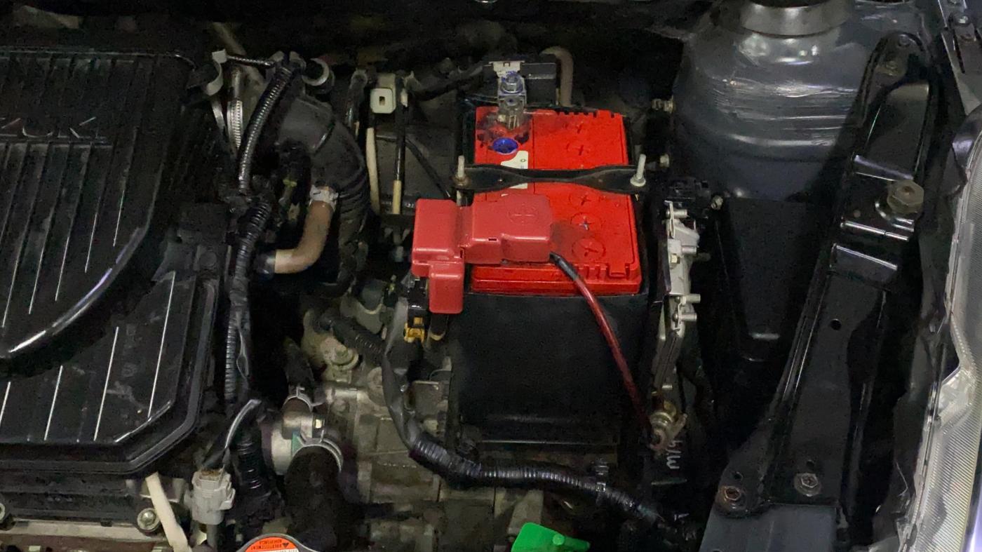 2017 Maruti Swift VXI, Petrol, Manual, 41,239 km, Engine View - Left