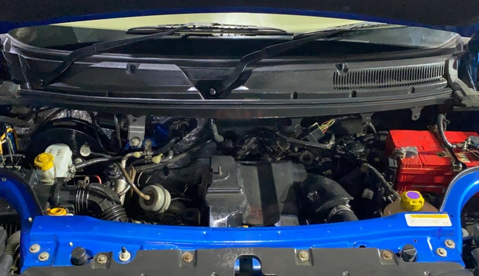 2016 Mahindra TUV300 T8, Diesel, Manual, 81,481 km, Engine View