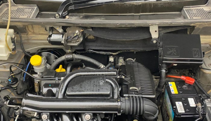 2018 Renault Kwid CLIMBER 1.0 AMT, Petrol, Automatic, 47,441 km, Engine View