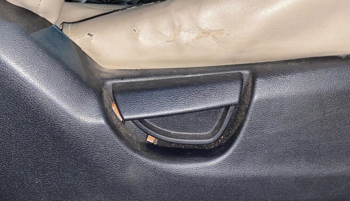 2019 Hyundai NEW SANTRO ERA, Petrol, Manual, 81,399 km, Driver Side Adjustment Panel