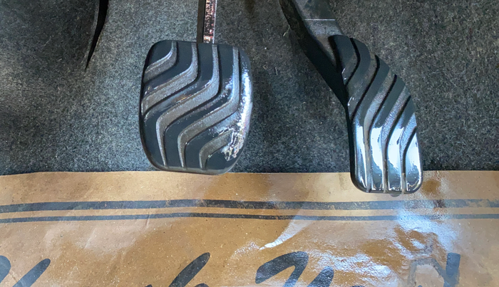 2019 Renault Kwid RXT 1.0 AMT (O), Petrol, Automatic, 95,870 km, Pedals