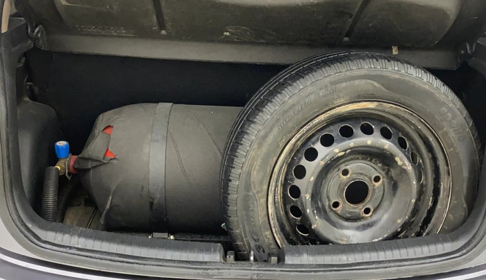 2018 Hyundai Grand i10 MAGNA 1.2 KAPPA VTVT, CNG, Manual, 85,644 km, Boot Inside