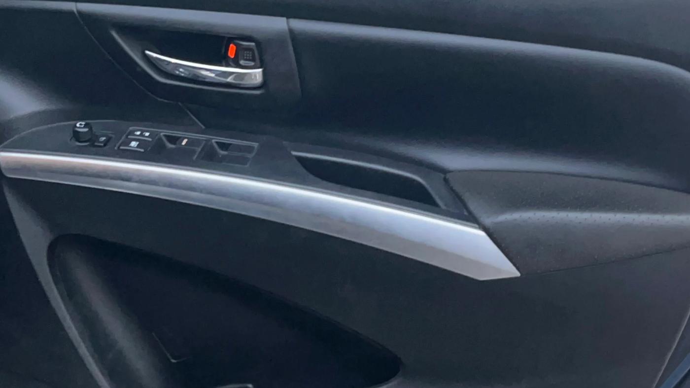 2019 Maruti S Cross ALPHA 1.3, Diesel, Manual, 74,300 km, Driver Side Door Panels Control