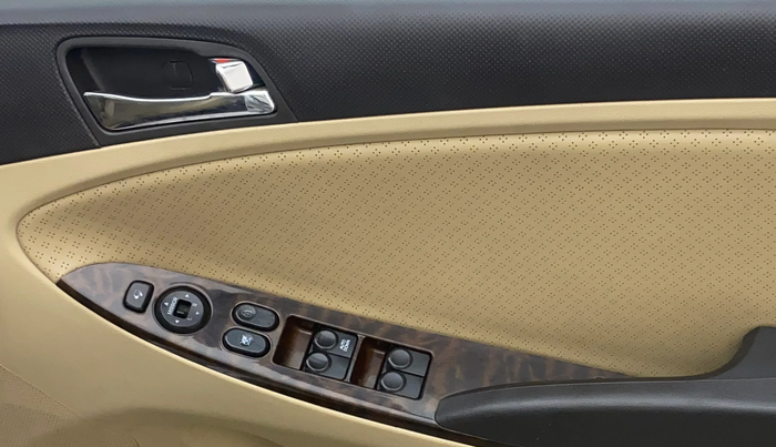 2013 Hyundai Verna FLUIDIC 1.6 VTVT SX OPT AT, Petrol, Automatic, 86,324 km, Driver Side Door Panels Control