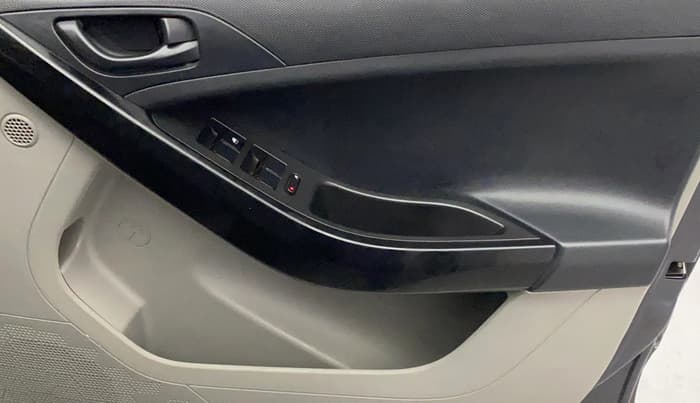 2019 Tata NEXON XM PETROL, Petrol, Manual, 39,225 km, Driver Side Door Panels Control