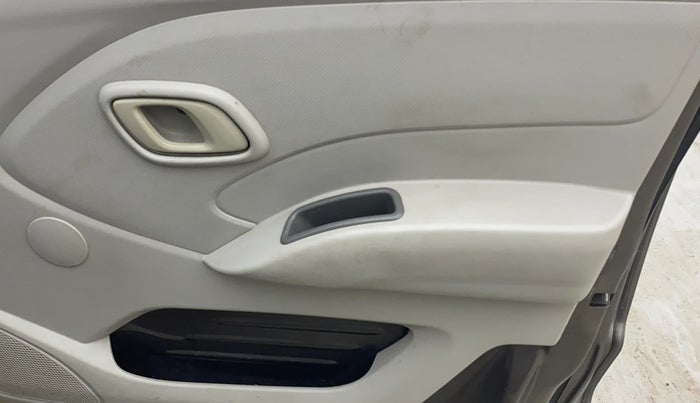 2017 Datsun Redi Go T (O), Petrol, Manual, 1,11,524 km, Driver Side Door Panels Control