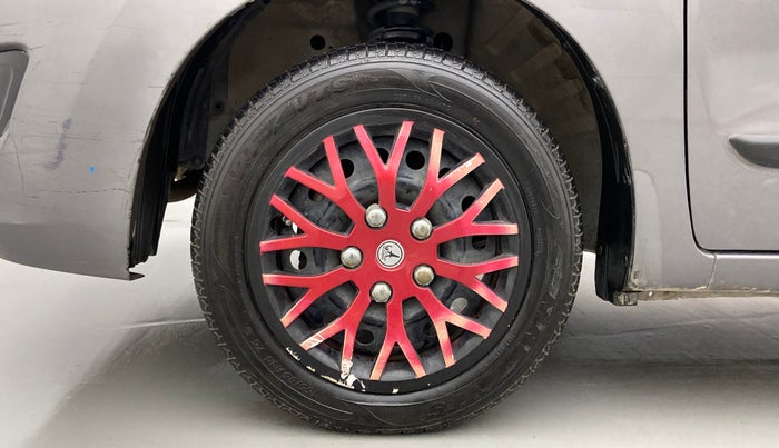 2014 Maruti Wagon R 1.0 VXI, Petrol, Manual, 45,976 km, Left Front Wheel