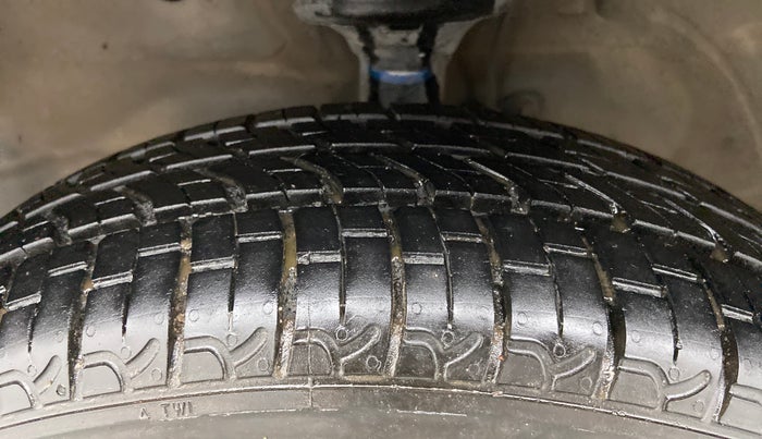 2014 Maruti Wagon R 1.0 VXI, Petrol, Manual, 45,976 km, Left Front Tyre Tread