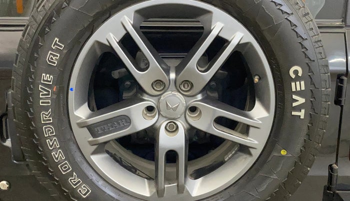 2023 Mahindra Thar LX PETROL HT 4WD AT, Petrol, Automatic, 21,265 km, Spare Tyre