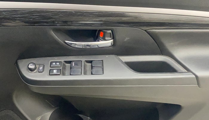 2021 Maruti XL6 ALPHA MT, Petrol, Manual, 54,293 km, Driver Side Door Panels Control