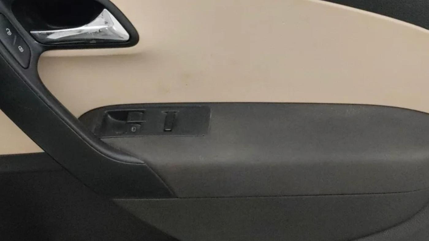 2020 Skoda Rapid ACTIVE 1.0 TSI, Petrol, Manual, 78,364 km, Driver Side Door Panels Control